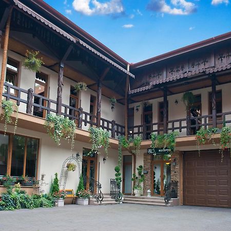 Hotel Galany Rădăuţi Zewnętrze zdjęcie