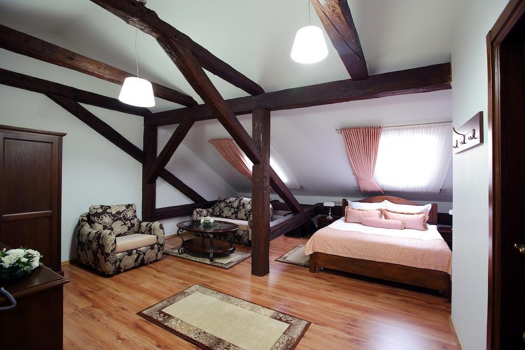 Hotel Galany Rădăuţi Zewnętrze zdjęcie