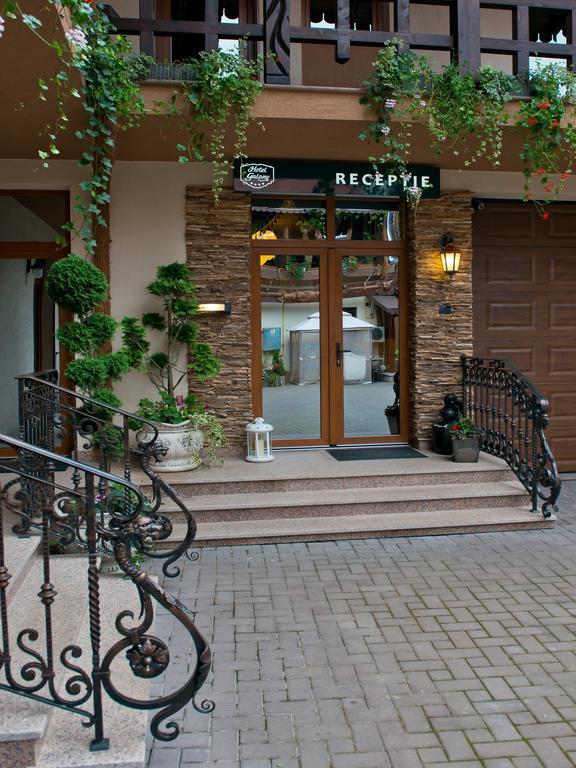 Hotel Galany Rădăuţi Zewnętrze zdjęcie